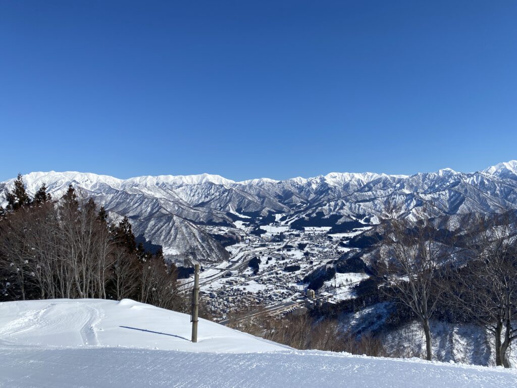 ロープウェイ山頂駅舎からの景色１