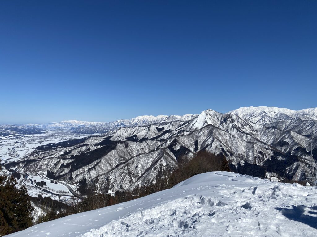 ロープウェイ山頂駅舎からの景色２